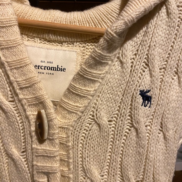 Abercrombie sweater vest with hood in Cream color - Picture 6 of 7